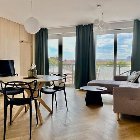 Apartman Emotions S Privat Garage Parking Free Lägenhet Košice Exteriör bild